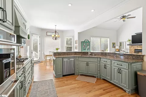 Kitchen - 1 Riverstone Way, Greer, SC 29651 photo 2 of 3