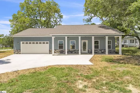 5126 N Old Laurens Rd, Gray Court, SC 29645