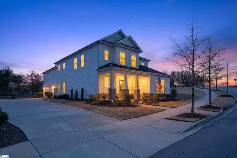102 Kirkstone Dr, Greenville, SC 29607