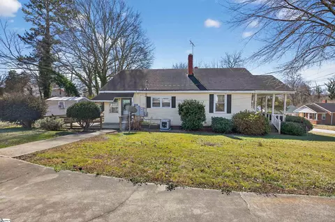 2 Spring St # A, Piedmont, SC 29673