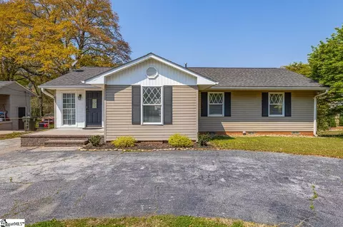 228 Brookdale Ave, Greenville, SC 29607