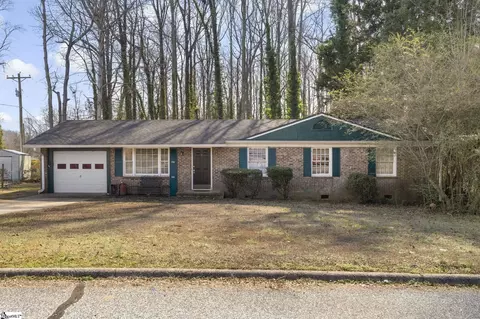 120 Shadecrest Dr, Mauldin, SC 29662