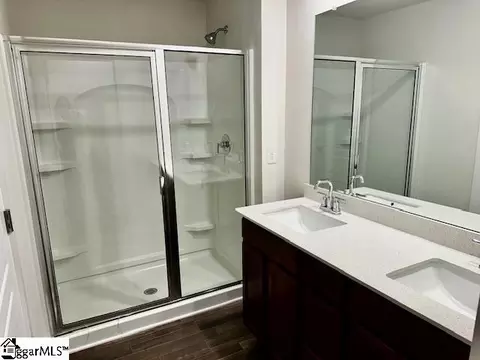 Bath - 209 Quickstep Dr, Greer, SC 29650 photo 3 of 5