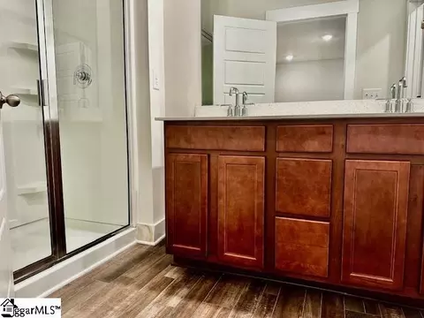 Bath - 209 Quickstep Dr, Greer, SC 29650 photo 2 of 5
