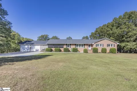 105 Hillandale Rd, Seneca, SC 29672