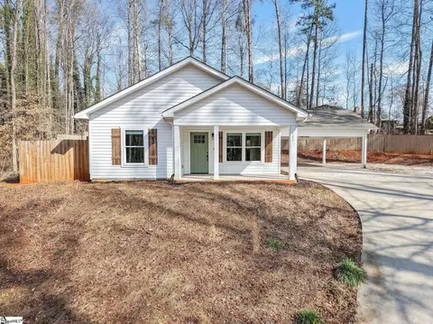 505 Hillside Dr, Walhalla, SC 29691