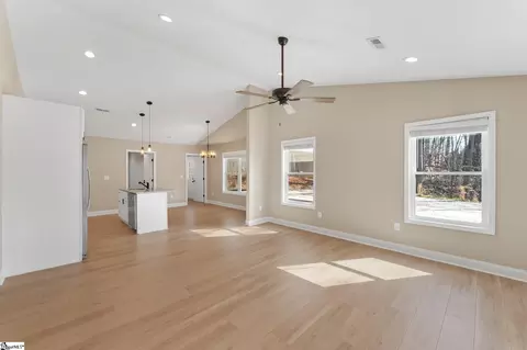 505 Hillside Dr, Walhalla, SC 29691 photo 6