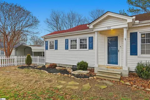 314 Eastview Dr, Simpsonville, SC 29681