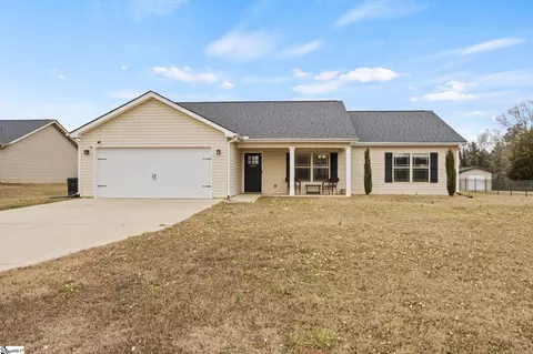 1657 Currys Lake Rd, Gray Court, SC 29645