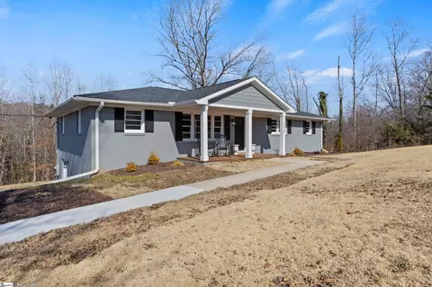 115 Pinetree Ln, Easley, SC 29640