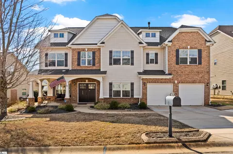 157 Creek Shoals Dr, Simpsonville, SC 29681