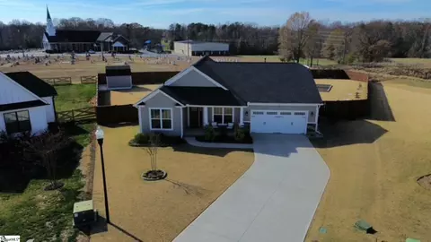 798 Amherst Glen Dr, Greer, SC 29651