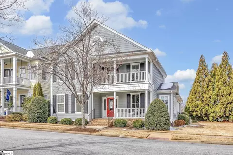 102 Hollingsworth Dr, Greenville, SC 29607