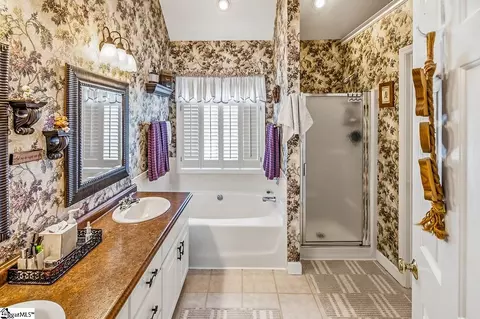 Bath - 102 Spring Lake Loop, Simpsonville, SC 29681 photo 2 of 5