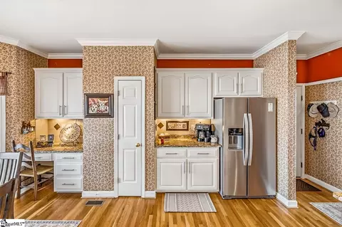 Kitchen - 102 Spring Lake Loop, Simpsonville, SC 29681 photo 2 of 6
