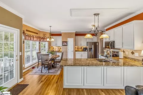 Kitchen - 102 Spring Lake Loop, Simpsonville, SC 29681 photo 6 of 6