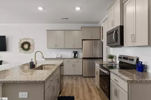 Kitchen - 48 Planters Pl, Greer, SC 29650 photo 1 of 3