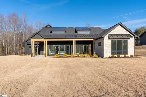541 E Airport Rd, Greer, SC 29651