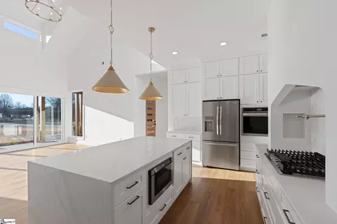 Kitchen - 541 E Airport Rd, Greer, SC 29651 photo 5 of 11