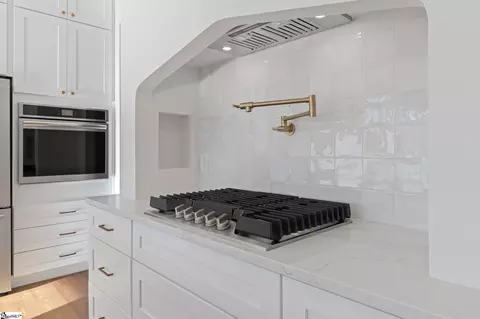 Kitchen - 541 E Airport Rd, Greer, SC 29651 photo 9 of 11
