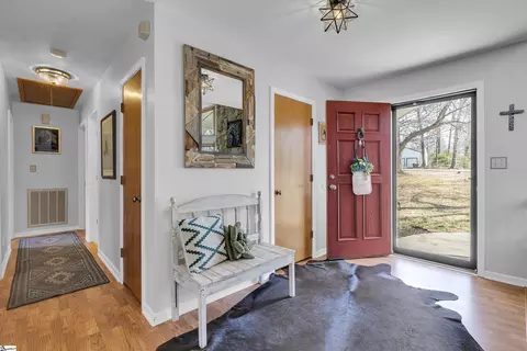 130 Graystone Dr, Moore, SC 29369 photo 3