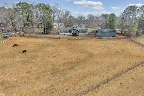 130 Graystone Dr, Moore, SC 29369 photo 2