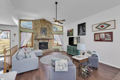 130 Graystone Dr, Moore, SC 29369 photo 4