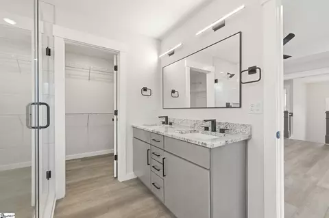 Bath - 119 Jackson St, Greer, SC 29650 photo 6 of 6
