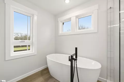 Bath - 119 Jackson St, Greer, SC 29650 photo 5 of 6