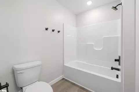 Bath - 120 Morrow St, Greer, SC 29650 photo 2 of 4