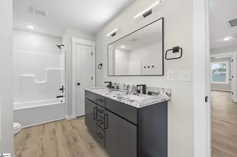 Bath - 120 Morrow St, Greer, SC 29650 photo 1 of 4