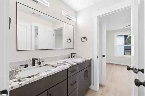 Bath - 123 Jackson St, Greer, SC 29650 photo 3 of 3