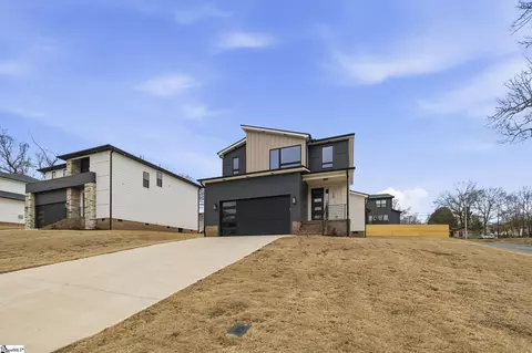 Exterior - 123 Jackson St, Greer, SC 29650 photo 2 of 6