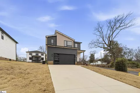 Exterior - 123 Jackson St, Greer, SC 29650 photo 3 of 6