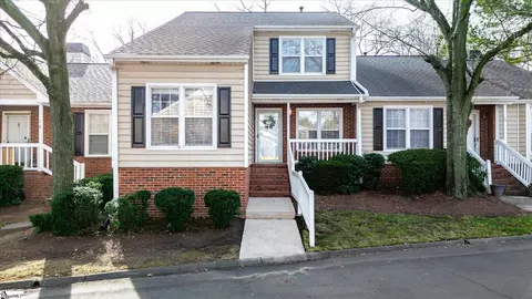 40 Wood Pointe Dr UNIT 17, Greenville, SC 29615