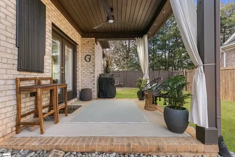 Exterior - 4 Ruby Lake Ln, Simpsonville, SC 29681 photo 4 of 8