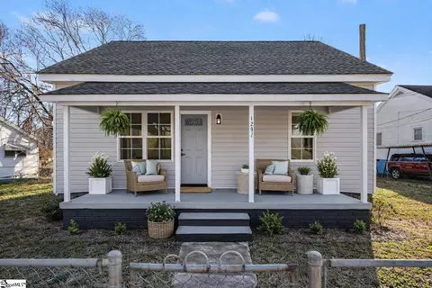 1231 Apalache St, Greer, SC 29651