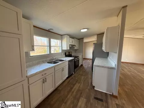 253 Perry Rd, Greer, SC 29651 photo 2