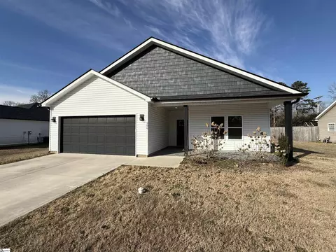 206 Essex Dr, Clinton, SC 29325