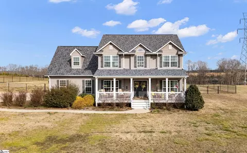725 Allendale Rd, Woodruff, SC 29388