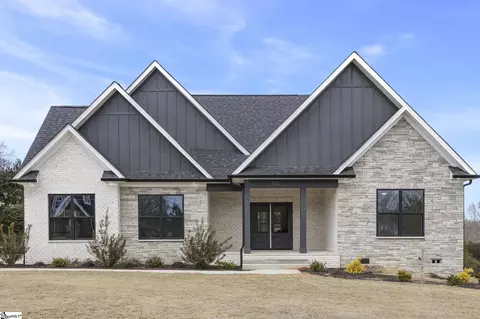 972 Nantahala Dr, Chesnee, SC 29323