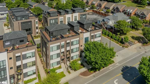 611 N Main St # 9, Greenville, SC 29601