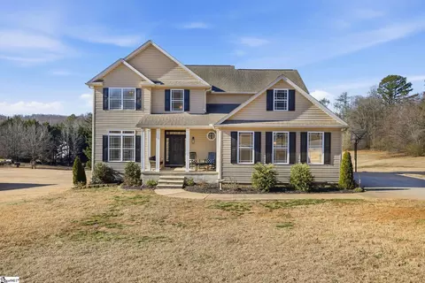 2 Paris Rd, Taylors, SC 29687