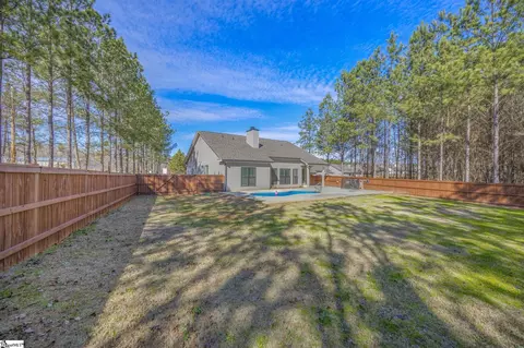 95 Dendy St, Pelzer, SC 29669 photo 2