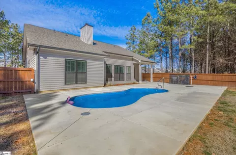 95 Dendy St, Pelzer, SC 29669 photo 12