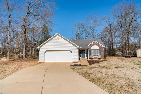 179 Lockland Dr, Chesnee, SC 29323