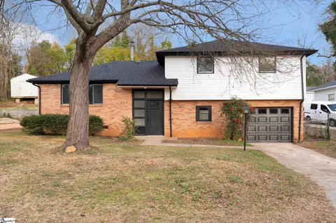 423 Fairmont Dr, Greenville, SC 29605
