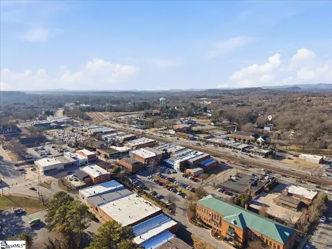 102 Hillcrest Dr, Easley, SC 29640 photo 8