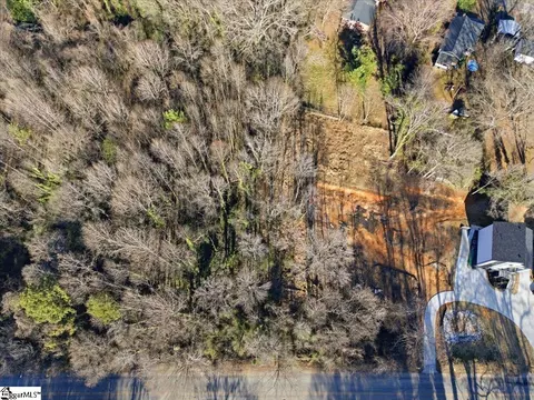 102 Hillcrest Dr, Easley, SC 29640 photo 3