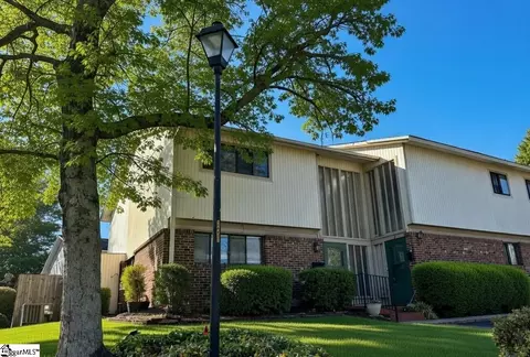 17 Briargate Pl, Greenville, SC 29615